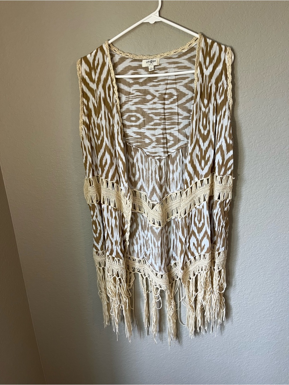 Umgee Large Tan White Ikat Fringe Kimono Vest Boho Festival Western Hippie